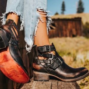 BNIB Freebird Belgium Black size 9 - NEVER WORN!